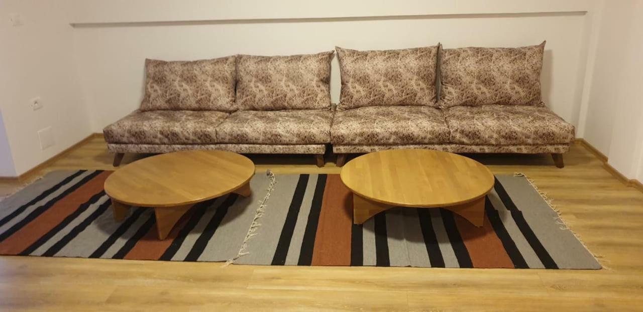 Bujtinat E Lugines Valbone Aparthotel Exteriör bild